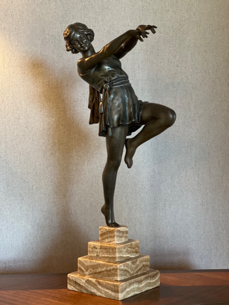 Art déco spelter statue Statues Labis Antiek