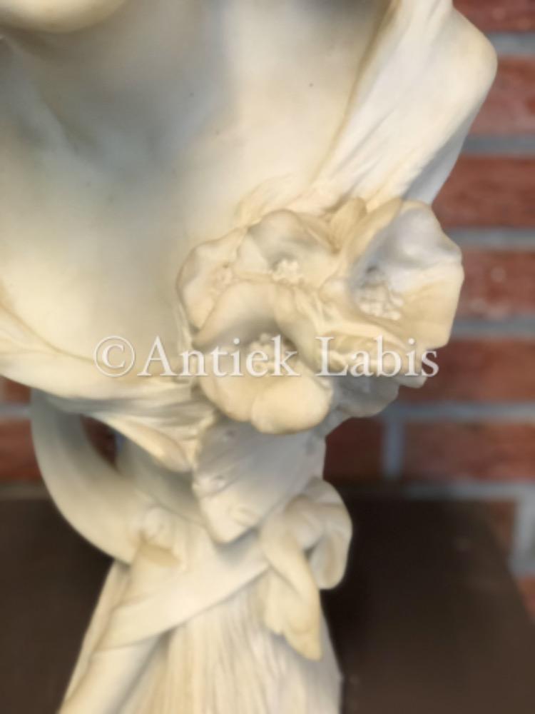 Marble bust of a young lady