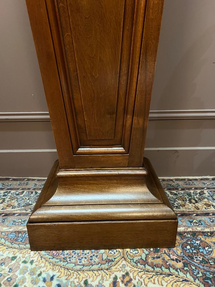 Paire of walnut columns